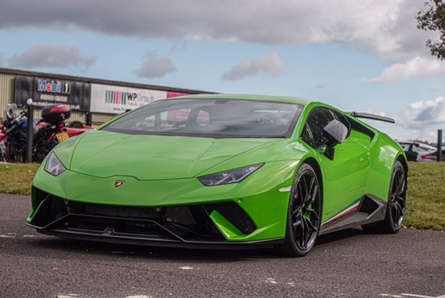 Jackaroo Cafe at Thruxton – Four Marks Supercar Owners Club